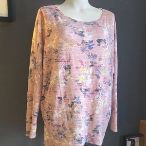 NWT Cupio Light Weight Pink Floral Knit Top